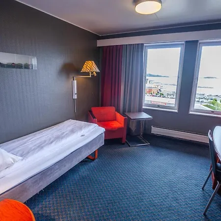 F2 Hotel