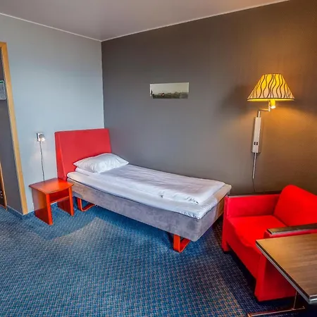 Hotel F2 3*