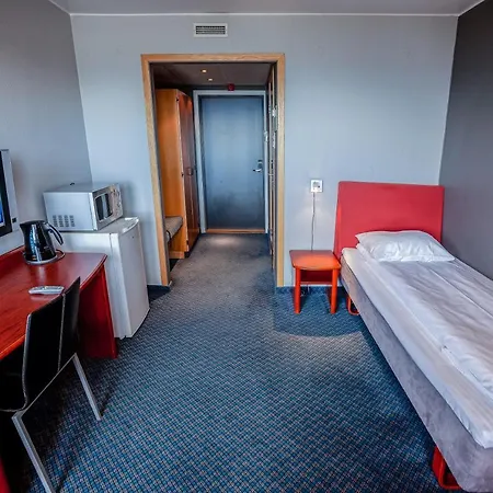 Hotel F2 3*